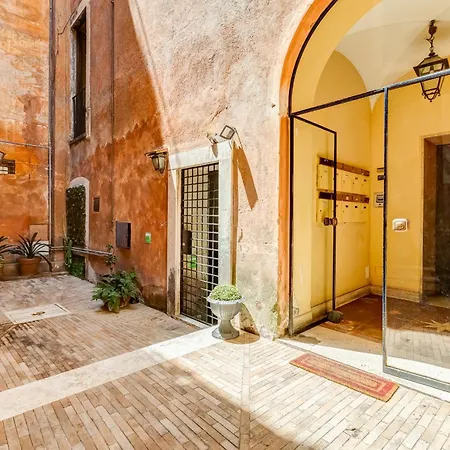 Trastevere Piazza Trilussa Royal Orchid Apartment-2
